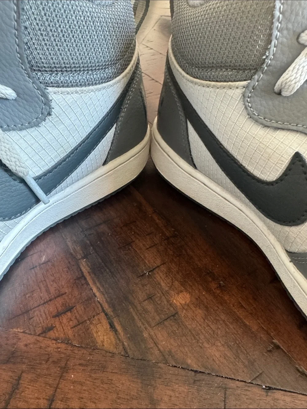 Nike kids high